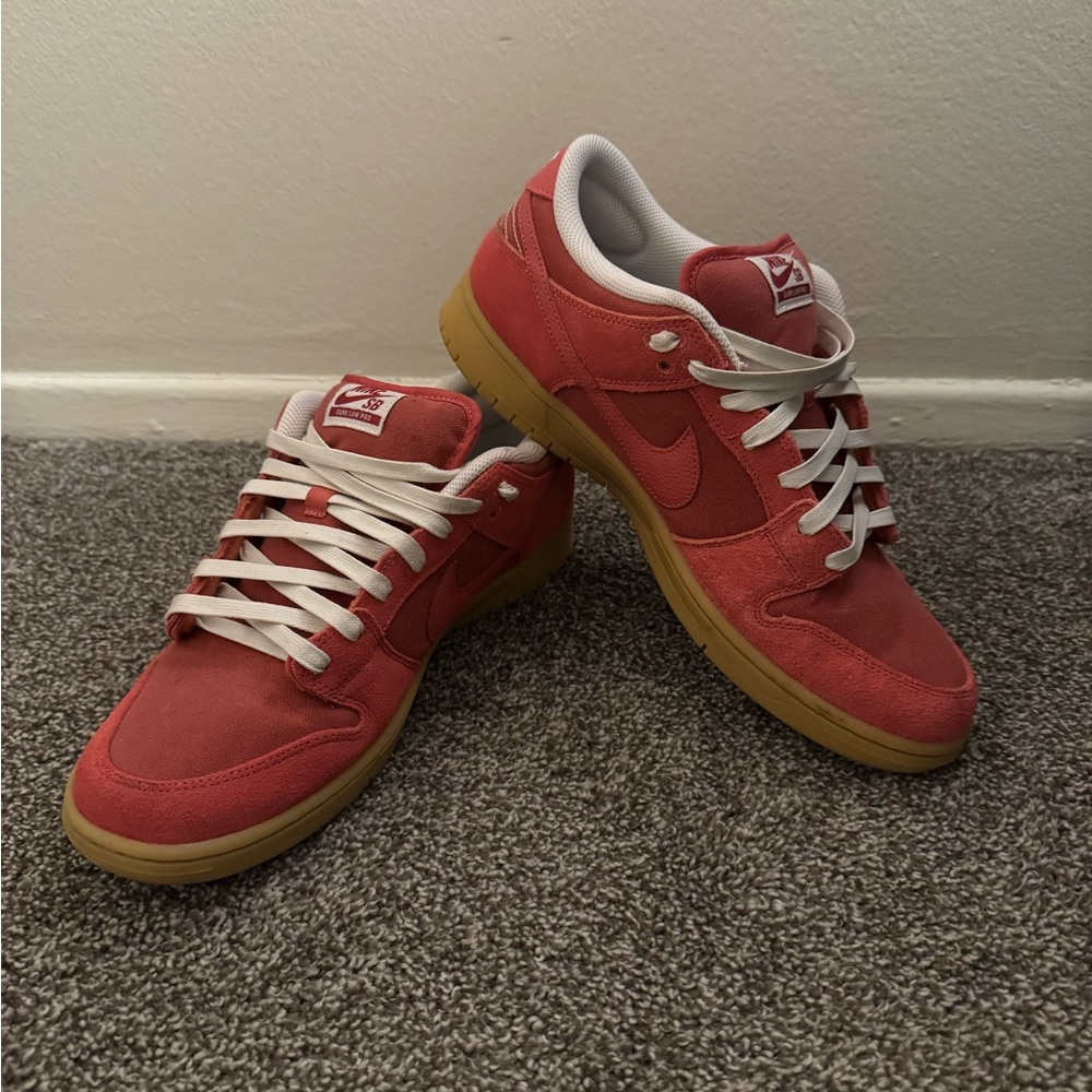 Nike SB Dunk Adobe